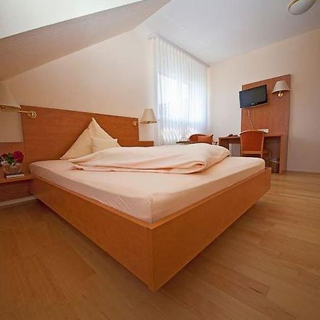 Hotel & Restaurant Krone Waldbronn Exteriör bild