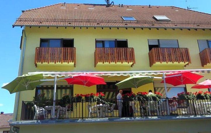 Hotel & Restaurant Krone Waldbronn Exteriör bild