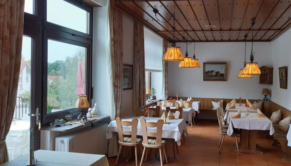 Hotel & Restaurant Krone Waldbronn Exteriör bild