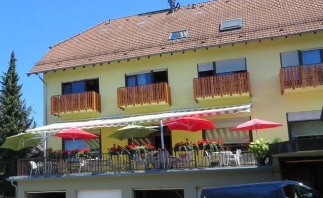 Hotel & Restaurant Krone Waldbronn Exteriör bild